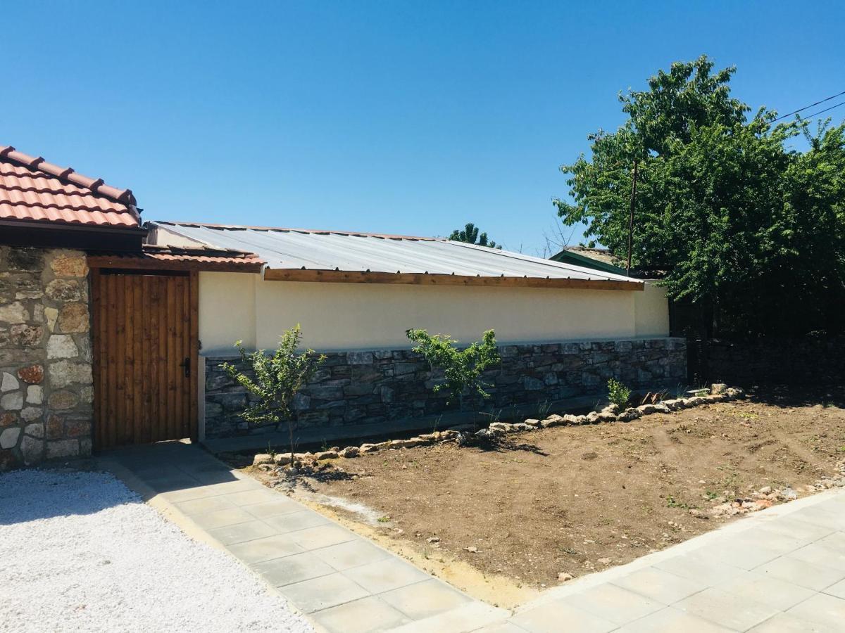 Бунгало- Bungalow Kavarna Esterno foto